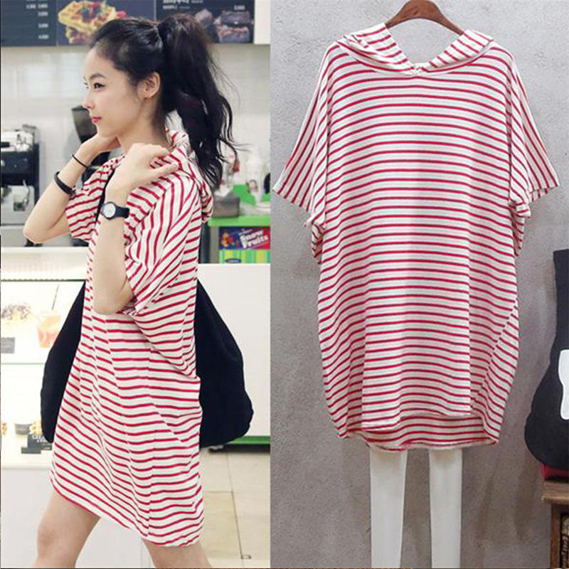 Korean Style A Line Shirt Dress - 夏の新登場、韓国風のゆったりとしたバットスリーブTシャツワンピース。トレンド感のあるミディ丈、ストライプ柄、カジュアルでベーシックなAラインのワンピース。
